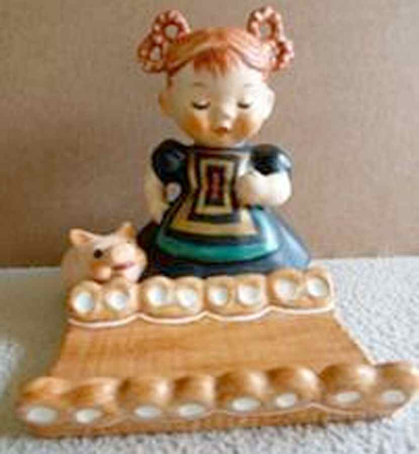 Charlot Byj Pretzel Lena - Boxed by Goebel-1