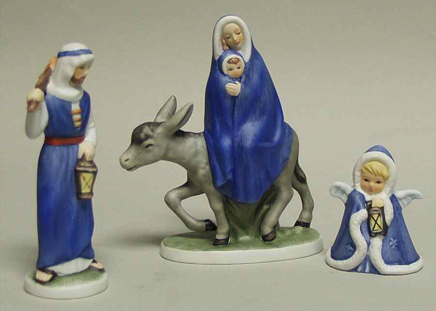 Janet Robson Figurines Flight Into Egypt-Mini 3pc Set - No Box by Goebel-1