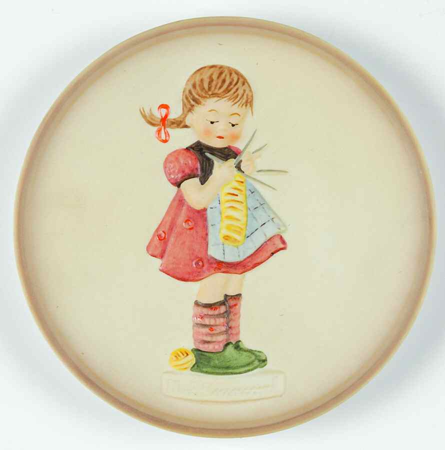 Little Homemakers A Stitch In Time - Boxed by Goebel-1