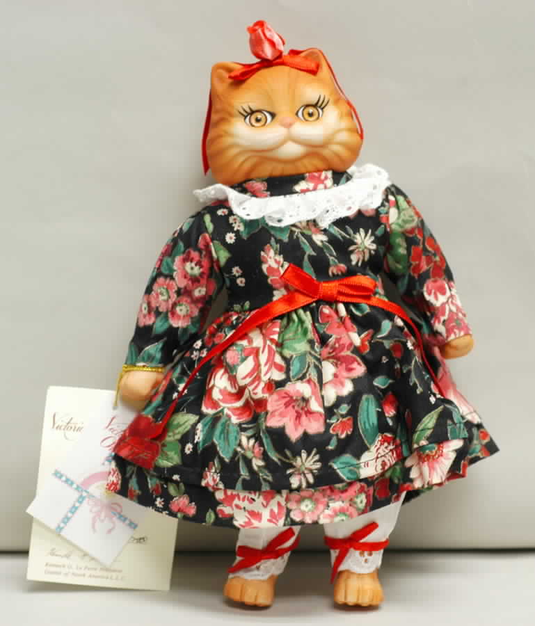 Victoria Ashlea Cats Copper - Boxed by Goebel-1