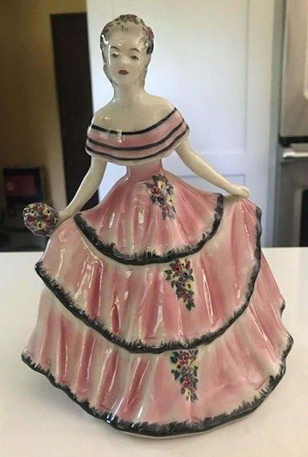 Goldscheider Figurines Old Virginia - No Box by Goldscheider-1