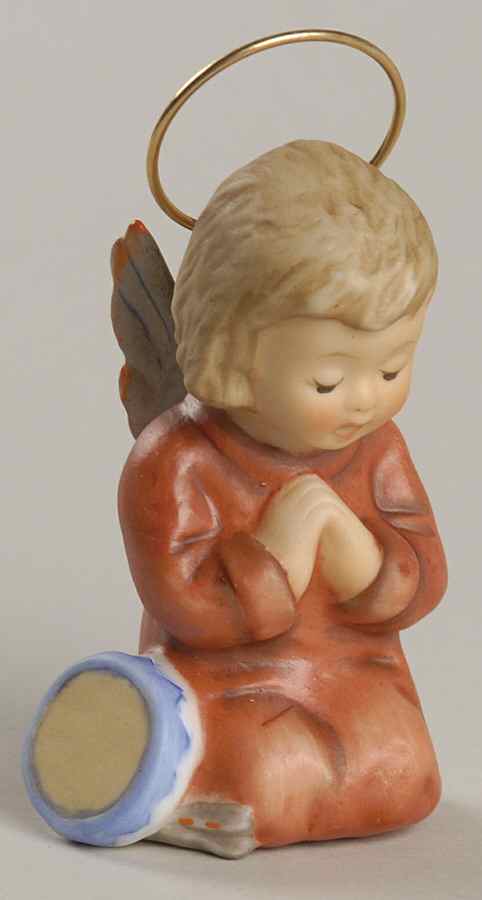 Berta Hummel Miniature Nativity Angel-Kneeling - No Box by Goebel-1