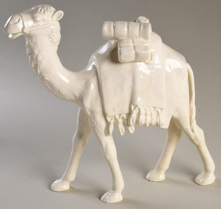 Nativity Camels & Animals Tm4-Camel-Standing White - No Box by Goebel-1