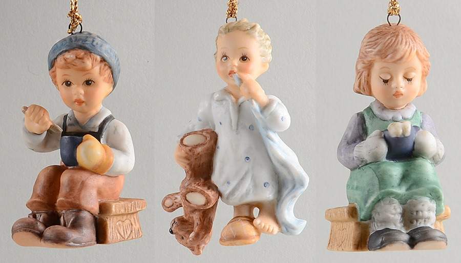 A Berta Hummel Christmas Set #21-Boxed Set Of 3 - Boxed by Goebel-1