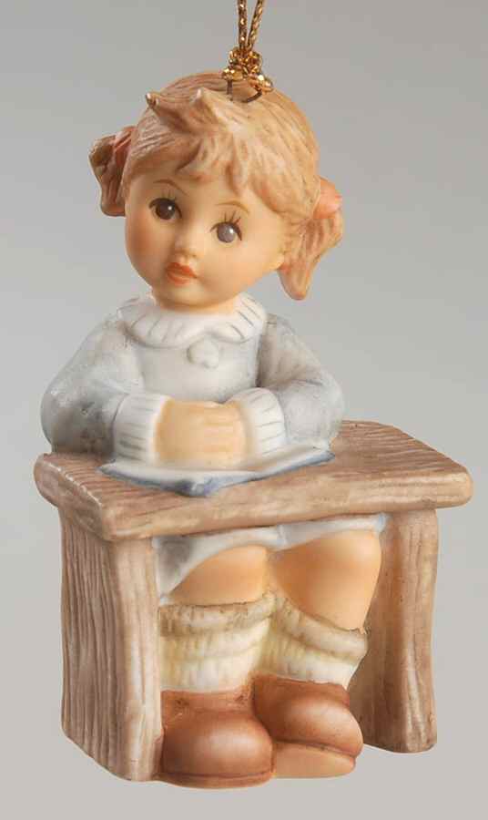 A Berta Hummel Christmas Quiet Thoughts - No Box by Goebel-1