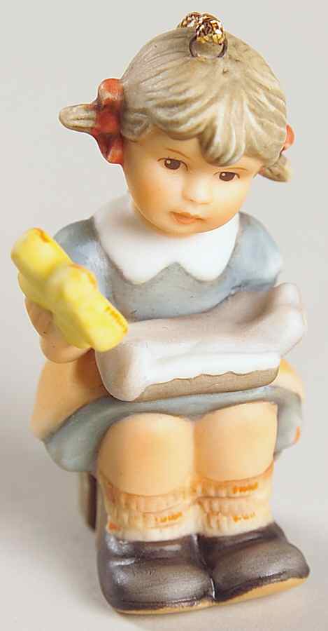 A Berta Hummel Christmas Star Bright - No Box by Goebel-1