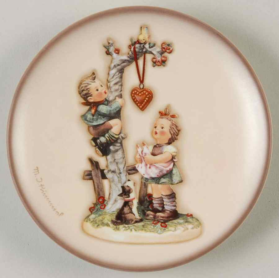 Hummel Century Collection Plates Here's My Heart - Boxed by Goebel-1