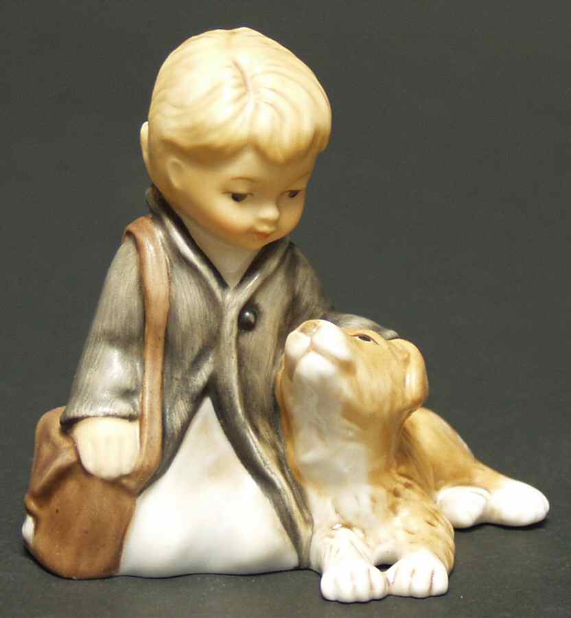 Weihnacht Children's Nativity Kneeling Shepherd - No Box by Goebel-1