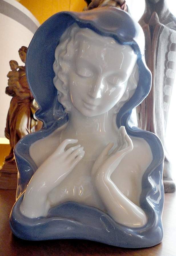 Gerold Porzellan Figurine Madonna Bust - No Box by Gerold Porzellan-1