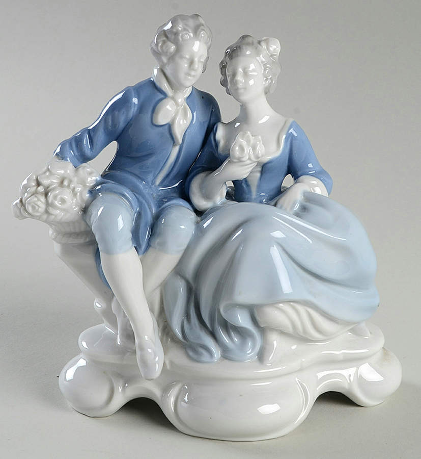 Gerold Porzellan Figurine Victorian Lovers - No Box by Gerold Porzellan-1