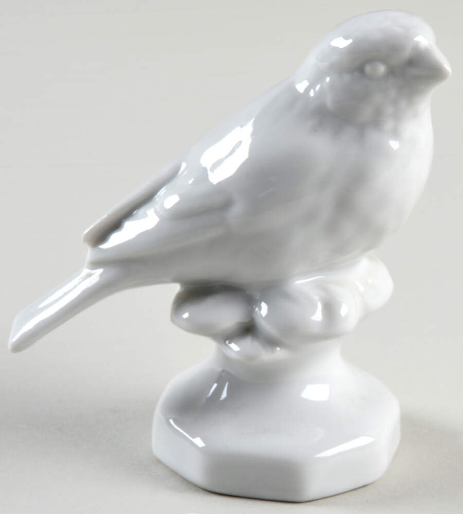 Gerold Porzellan Figurine Bull Finch - White - No Box by Gerold Porzellan-1