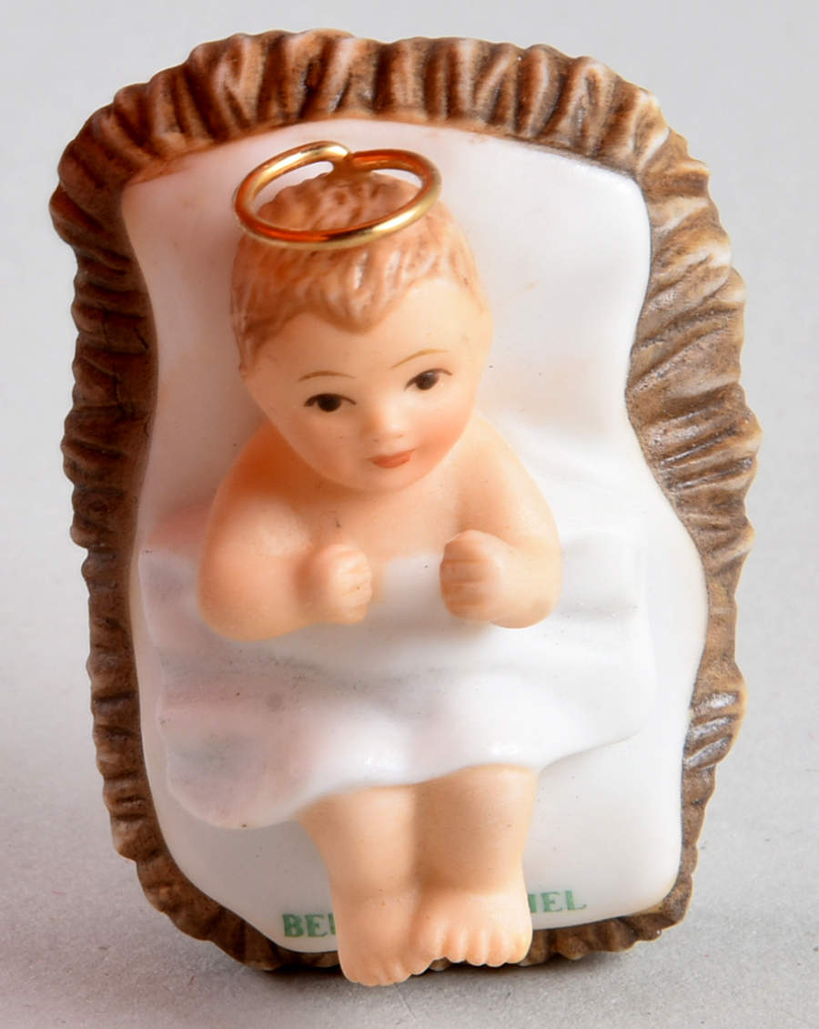 Glory To the Newborn King Wreath Jesus - No Box by Goebel-1