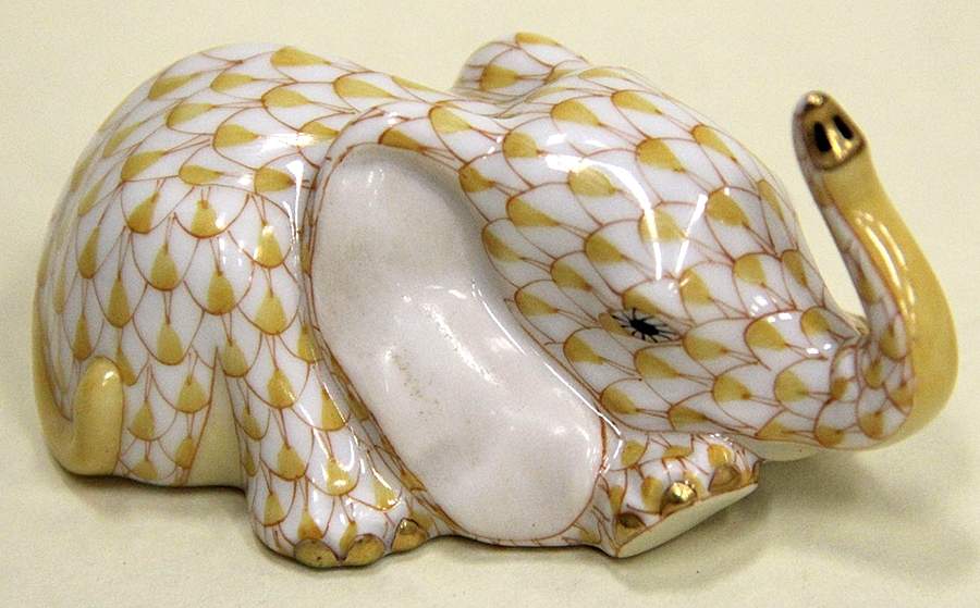 Elephants Lying Baby Elephant-Butterscotch - No Box by Herend-1