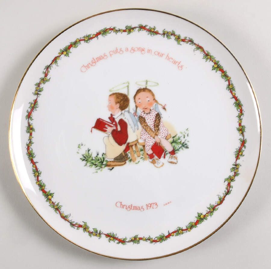Christmas Plate Christmas Puts A Song In Our Hearts - No Box 73b by Holly Hobbie-1