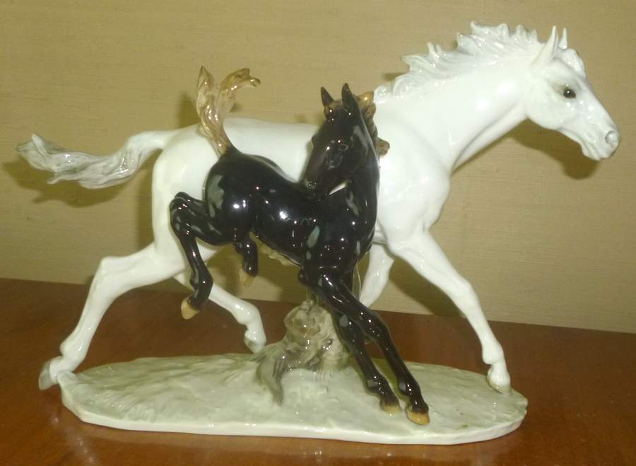 Horses Mare And Foal - Boxed by Hutschenreuther-1
