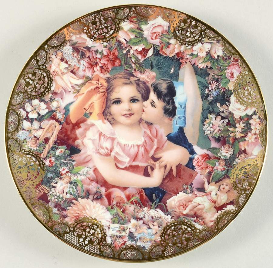 Romantic Victorian Keepsakes Dearest Kiss - No Box by Hamilton Collection-1