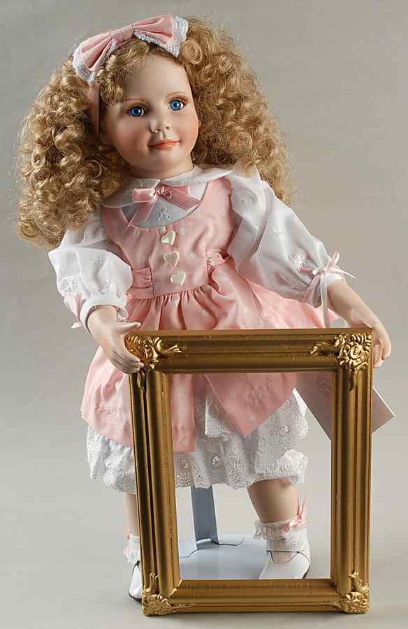 Hamilton Dolls Shelly - Boxed by Hamilton Collection-1