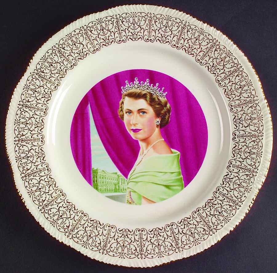 Homer Laughlin Plate Queen Elizabeth Ii - No Box by Homer Laughlin -1