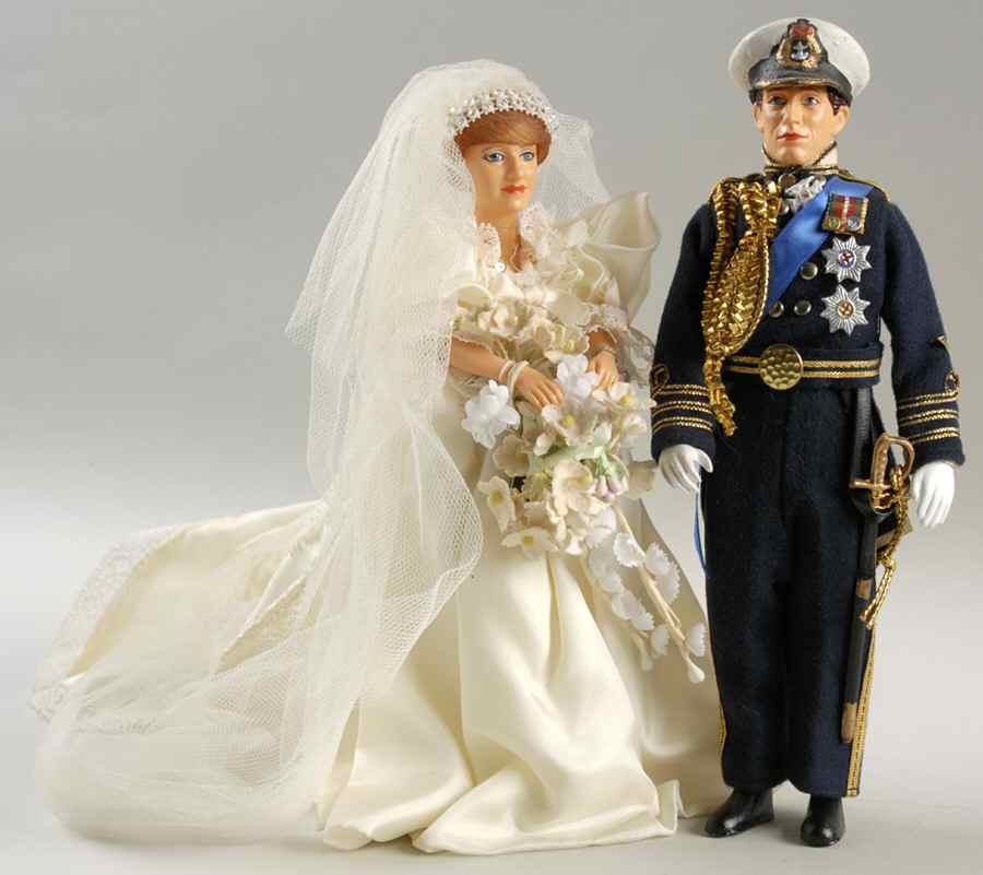 House of Nesbit Doll Royal Wedding - With Box by House of Nesbit-1
