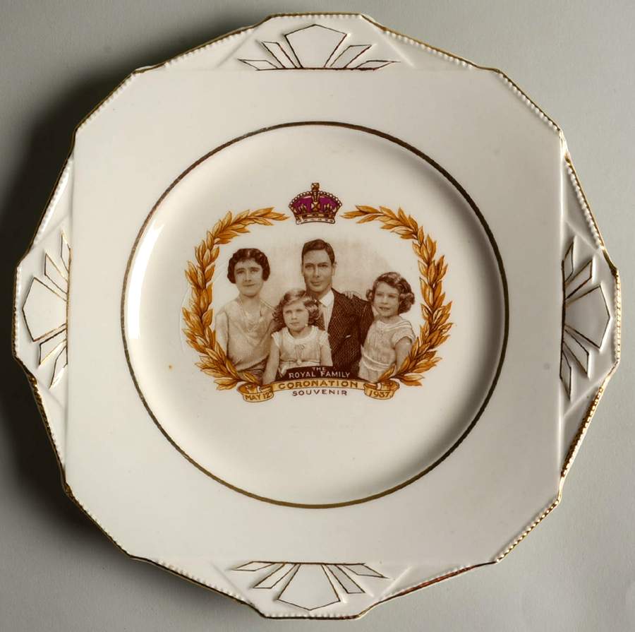 James Kent Royalty Giftware George Vi & Family Coronation Plate - No Box by James Kent (England)-1