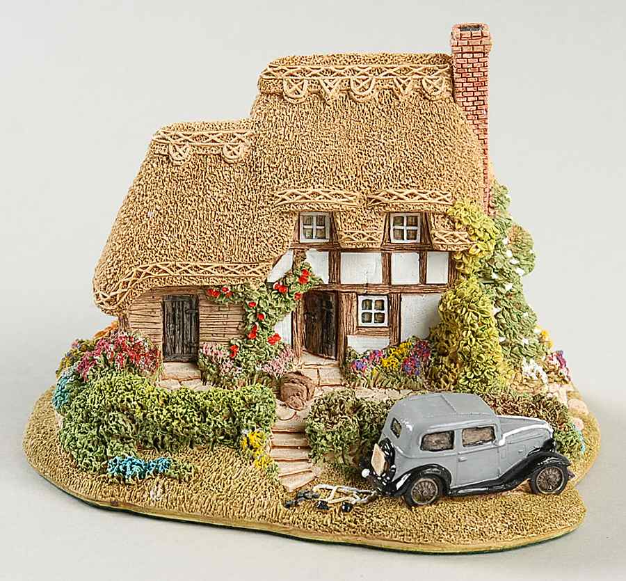 Lilliput Lane Collectors Club Heaven Lea Cottage - With Box by Lilliput Lane-1