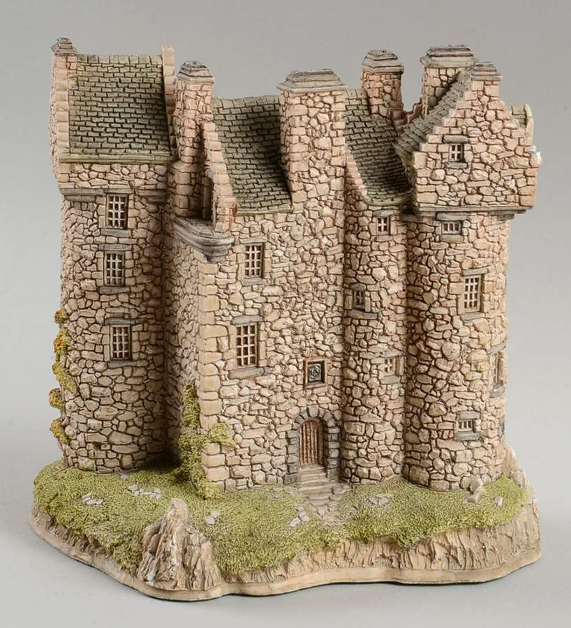 Scottish Collection Claypotts Castle - Boxed by Lilliput Lane-1