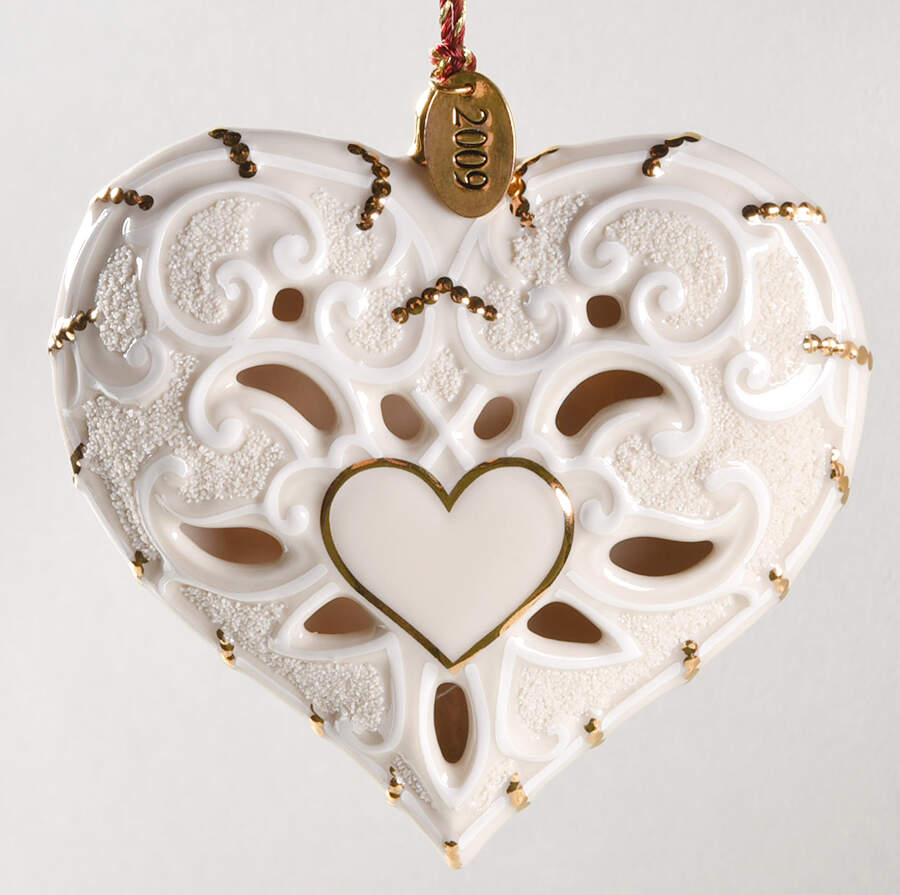 Lenox Christmas Ornament 2009-Vaerie Heart - With Box Bx349 by Lenox-1