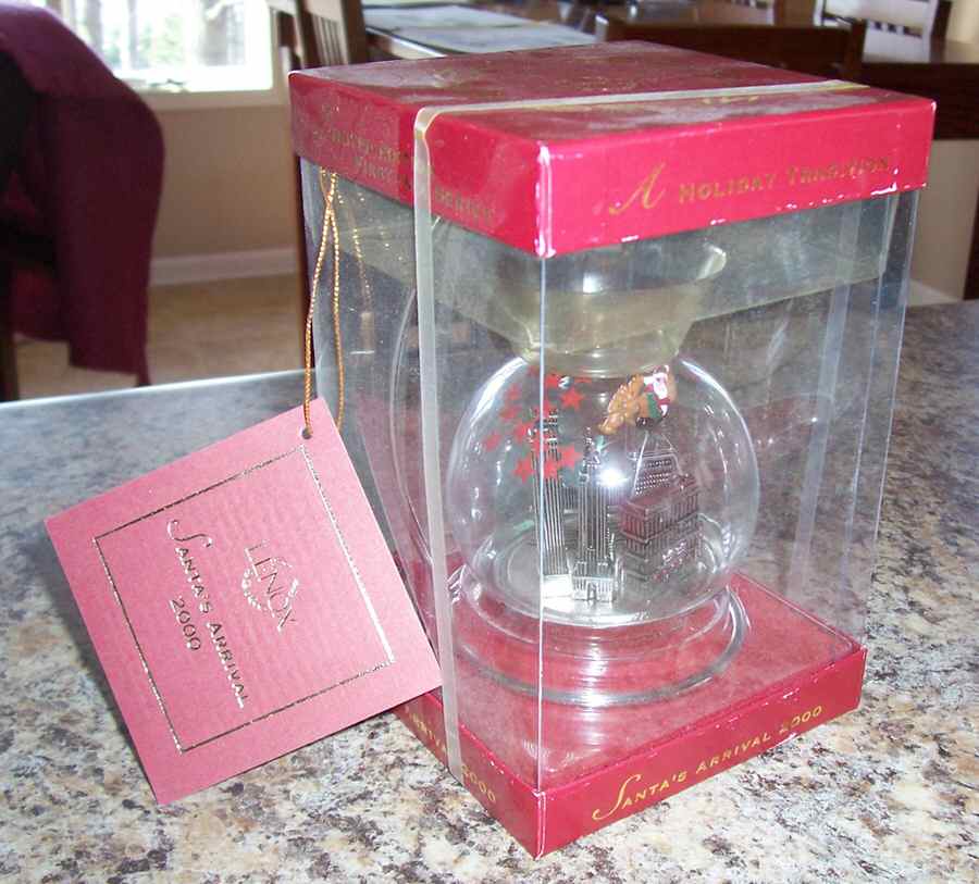 Macy's Thanksgiving Parade Santa's Arrival - Boxed by Lenox-1