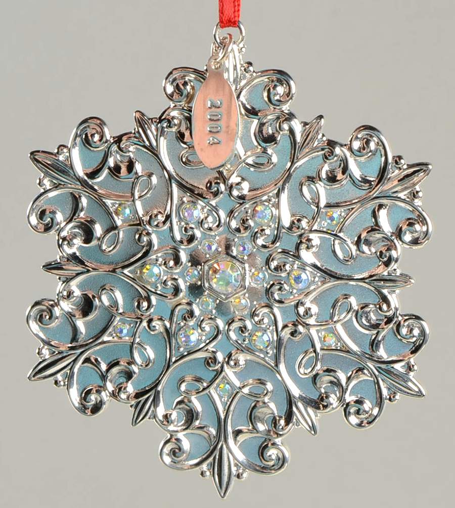 Snow Majesty Majestic Snowflake - No Box by Lenox-1