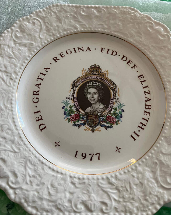 Lord Nelson Pottery Royalty Giftware Elizabeth Ii Latin Jubilee Plate - No Box by Lord Nelson-1