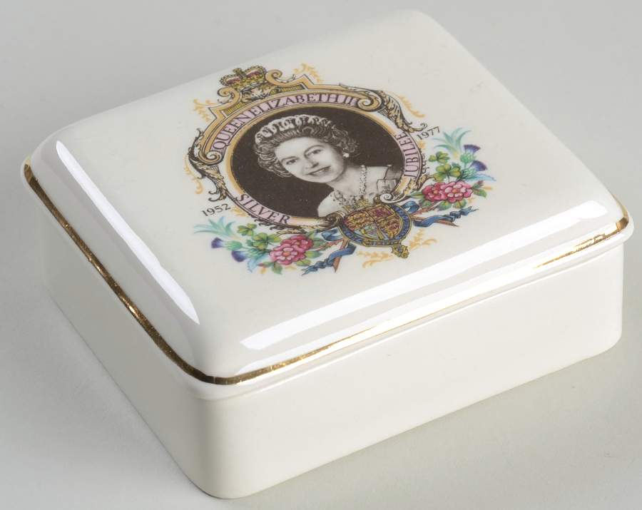 Lord Nelson Pottery Royalty Giftware Elizabeth Ii Silver Jubilee Box - No Box by Lord Nelson-1