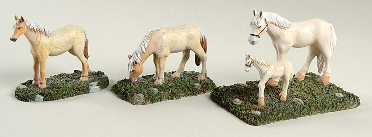 Williamsburg (Large) Horses (Set Of 3) - Boxed by Lang & Wise Ltd-1