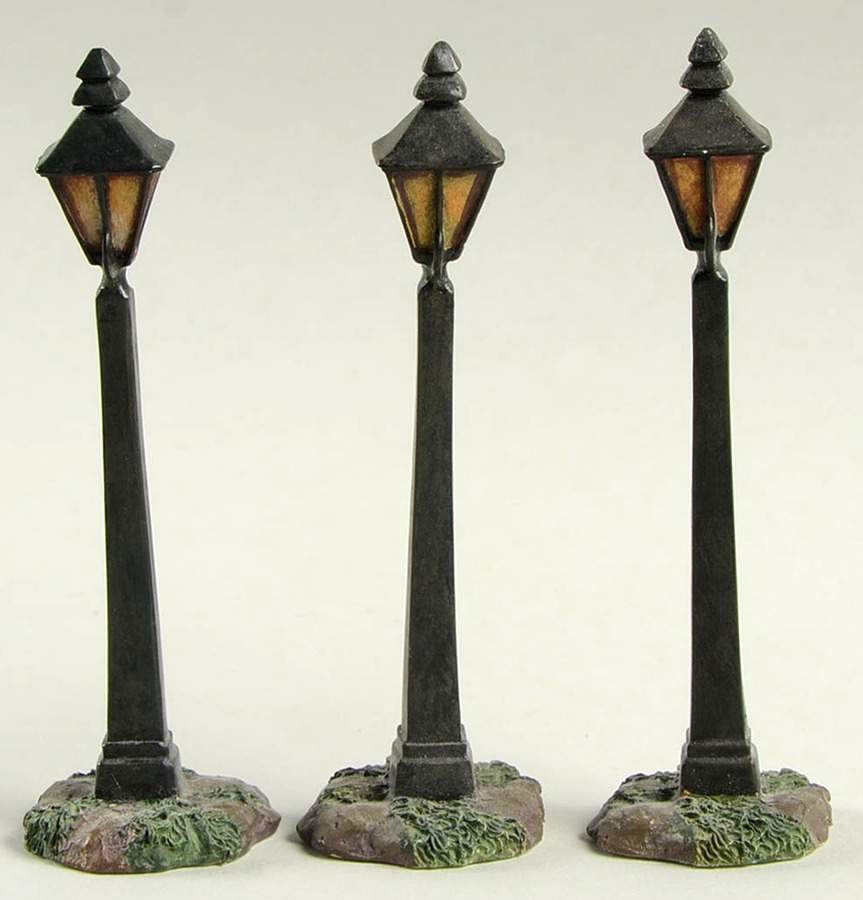 Williamsburg (Large) Lampposts (Set Of 3) - No Box by Lang & Wise Ltd-1