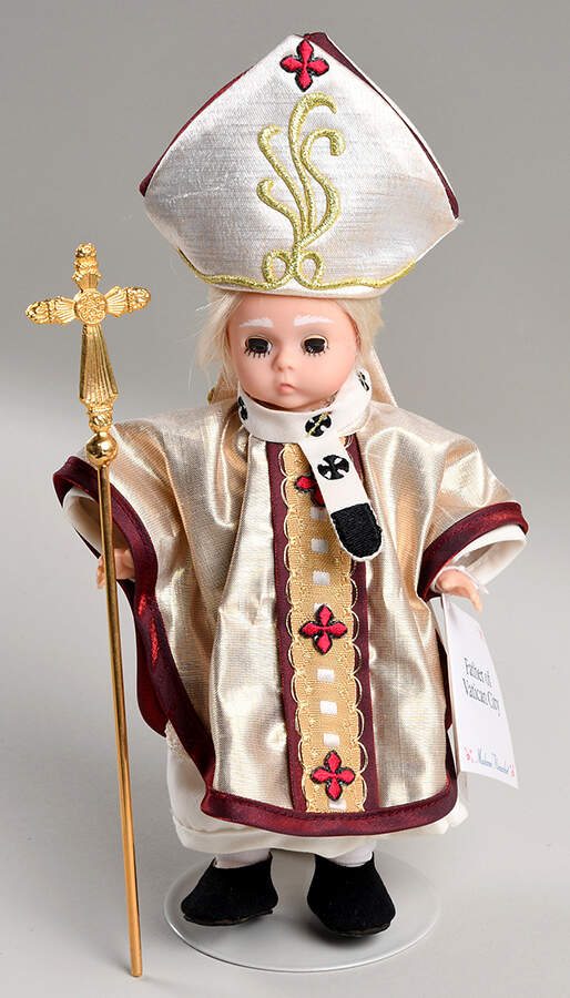 International-8" Doll Father Of The Vatican City - Boxed by Madame Alexander-1