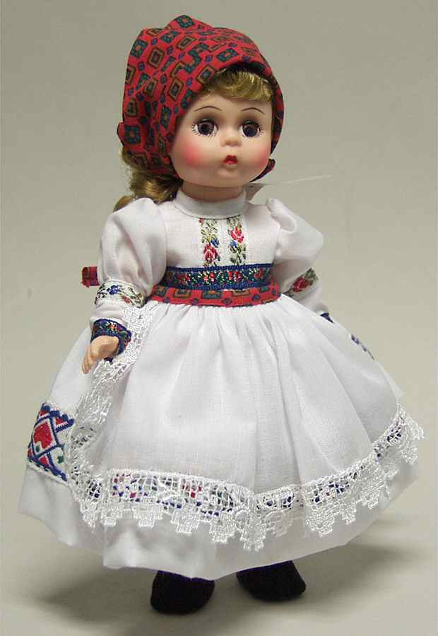 International-8" Doll Croatia - Boxed by Madame Alexander-1