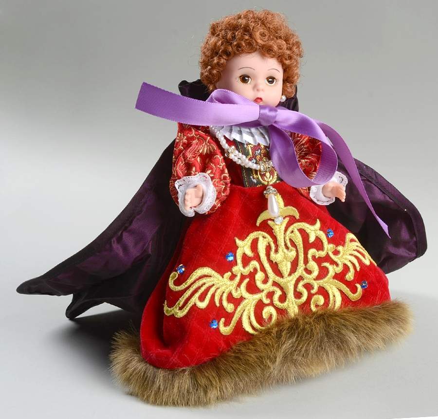 International-8" Doll England - Queen Elizabeth I - No Box by Madame Alexander-1