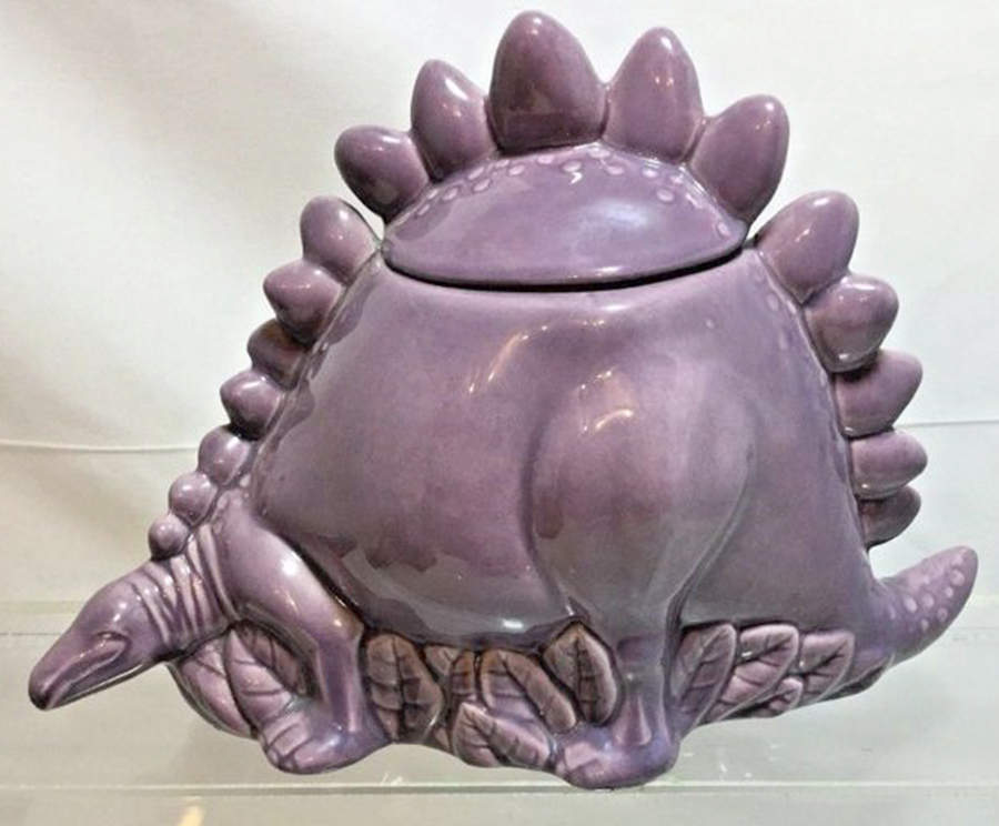 Metlox Cookie Jar Dina-Stegosaurus / Lavender - No Box by Metlox - Poppytrail - Vernon-1