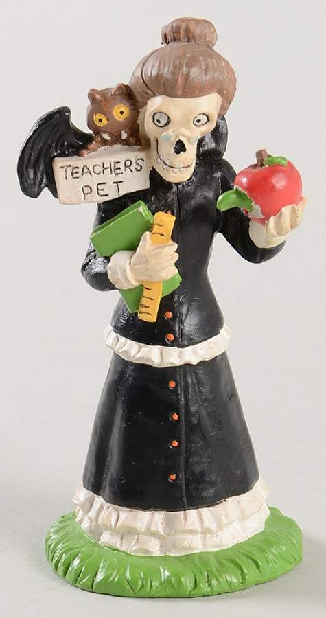 Creepy Hollow Teachers Pet - No Box by Midwest of Cannon Falls-1