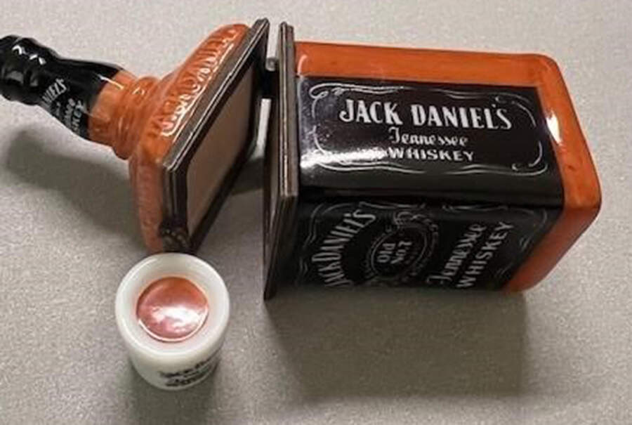 Men's Club Series Jack Daniel's Whiskey Bottle W/ Shot Gla - Boxed by Midwest of Cannon Falls-1