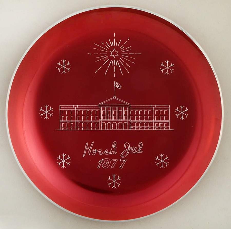 Christmas Plate The Royal Palace-Red - No Box by Norsk-1
