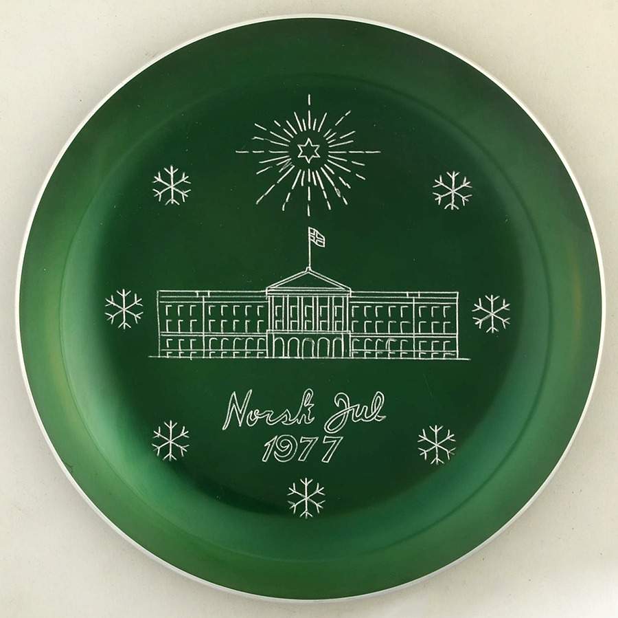 Christmas Plate The Royal Palace-Green - No Box by Norsk-1