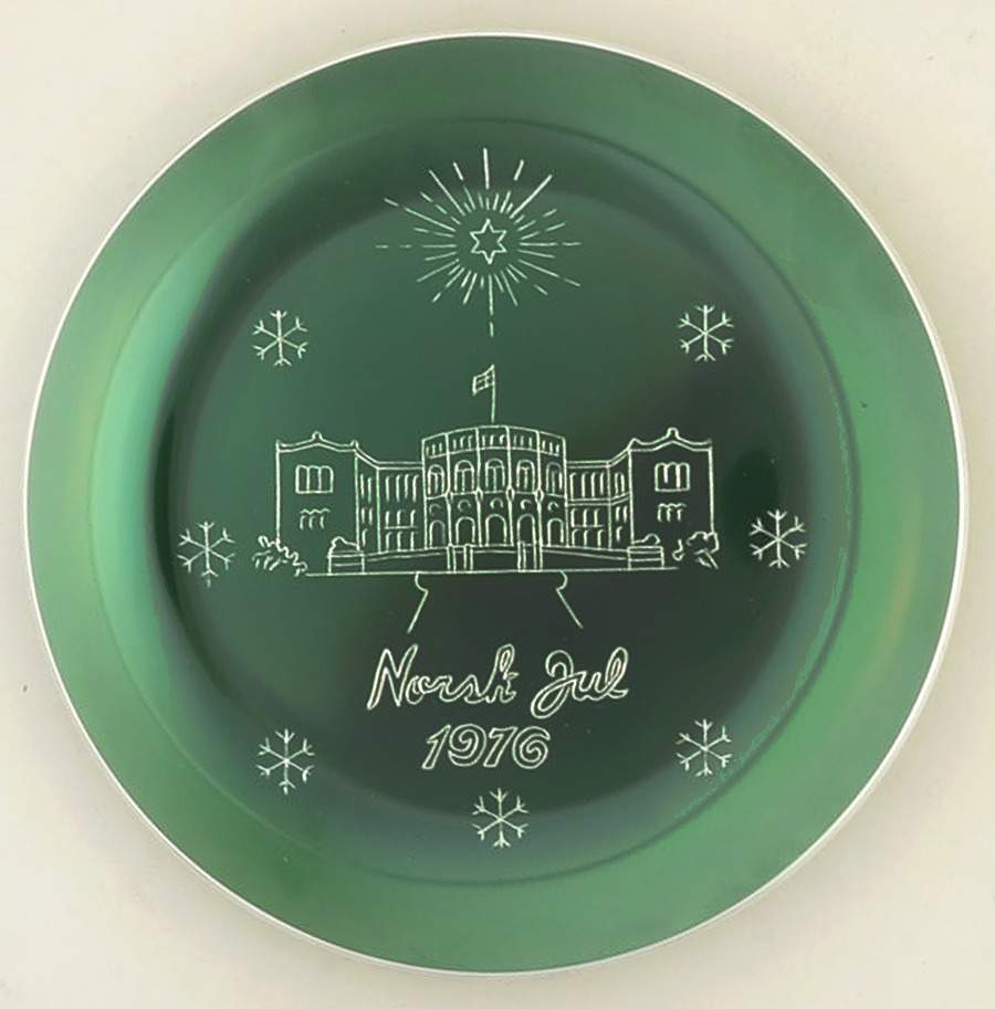 Christmas Plate Norway's Parliament-Green - No Box by Norsk-1