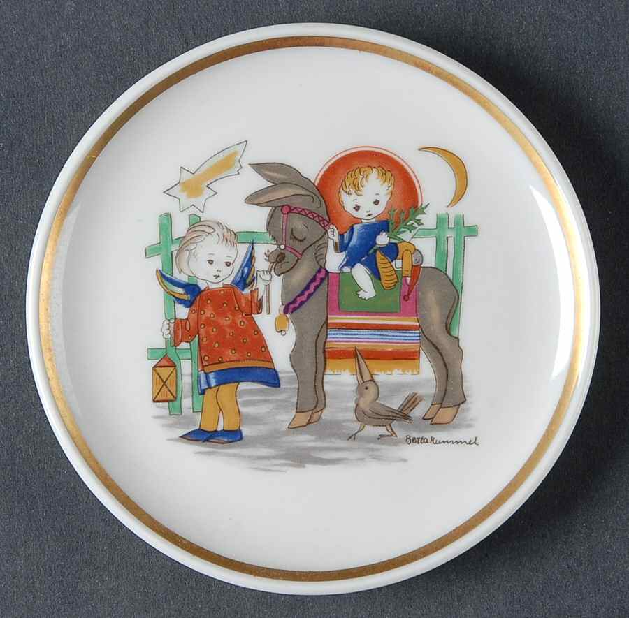 Berta Hummel Museum Miniature Plate Sacred Journey - With Box by New England-1