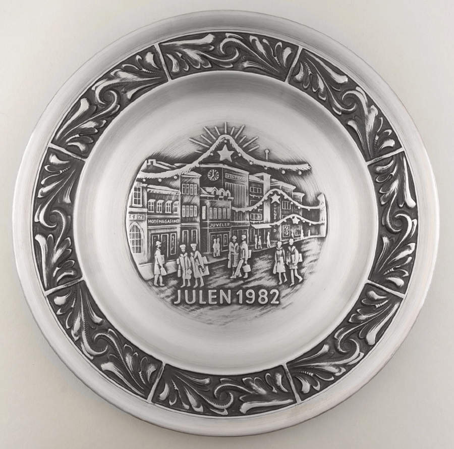 Norwegian Pewter Christmas Plate Christmas 1982 - No Box by Norwegian Pewter-1