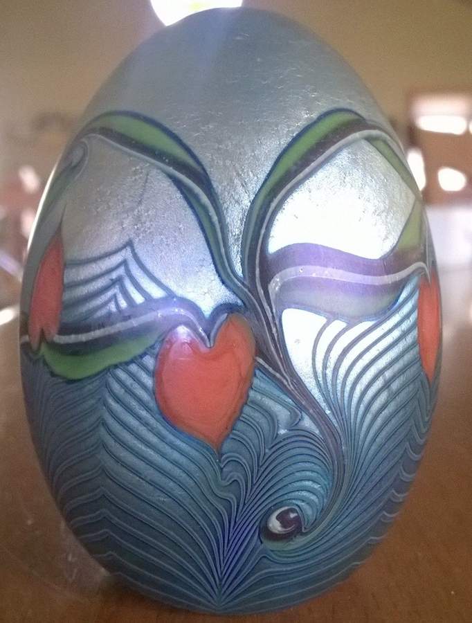 Orient & Flume Paperweight Egg-Blue Iriscene Hearts&Vines - Boxed by Orient & Flume-1