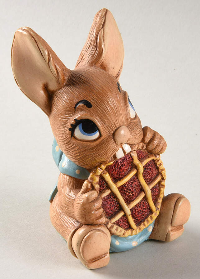 PenDelfin Figurine Picnic Midge-Blue Bib - No Box by PenDelfin-1