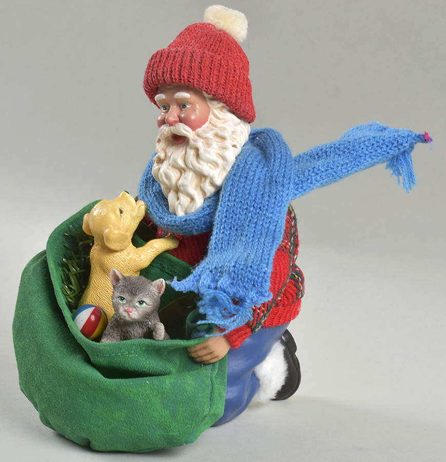 Santa Claus Network Membership Gifts Fuzzy Friends - With Box Bx2000 by Possible Dreams-1
