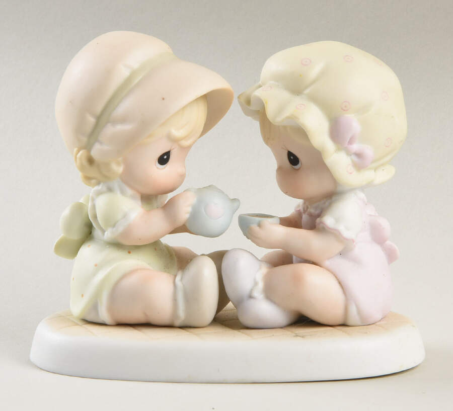 Friendship Hits the Spot Egg-Friendship Hits The Spot - Egg Trademark, No Box by Precious Moments-1