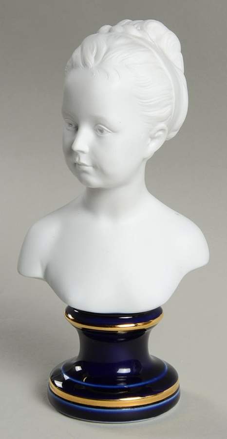 P. Pastaud Figurines Girl Bust - No Box by Pastaud-1