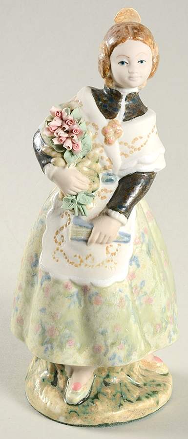 Porcelana Artistica Levantina Figurines Spanish Lady W/ Bouquet - No Box by Porcelana Artistica Levantina-1